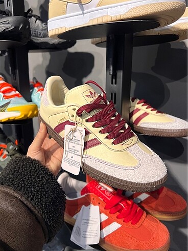37 Beden bordo Renk Spor ayakkabı