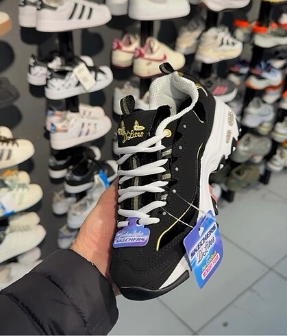 37 Beden Skechers spor