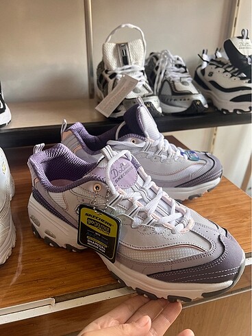 37 Beden beyaz Renk Skechers spor
