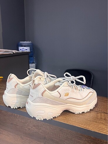 Skechers spor