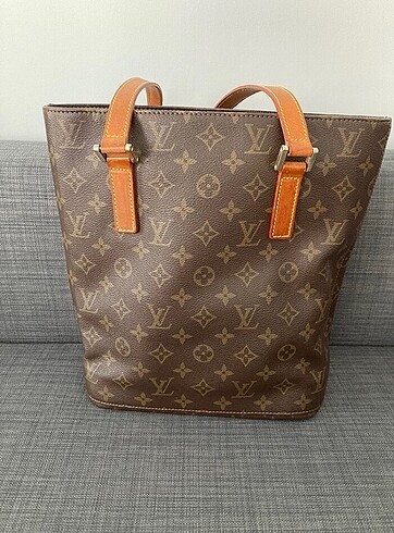 Louis vuitton kol çantası