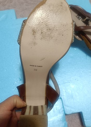 Beyaz Rugan Dolgu Topuklu Kadın Klasik Ayakkabı - Görsel 6