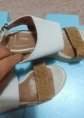 Beyaz Rugan Dolgu Topuklu Kadın Klasik Ayakkabı - Görsel 9