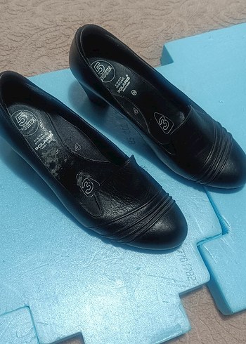 Beyaz Rugan Dolgu Topuklu Kadın Klasik Ayakkabı - Görsel 4