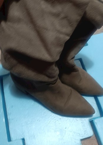 Siyah Süet Tokalı Gotik Topuklu Kadın Bot - Görsel 6