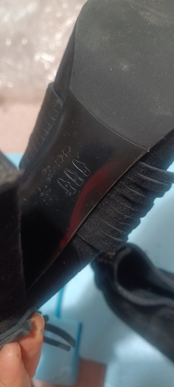 Siyah Süet Tokalı Gotik Topuklu Kadın Bot - Görsel 2