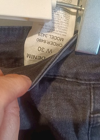 Yırtık Detaylı Koyu Gri Kadın Denim Pantolon - Görsel 3