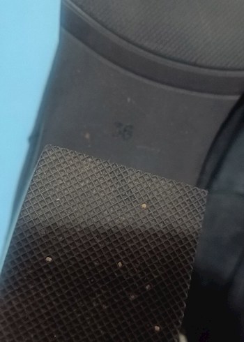 Siyah Süet Zincirli Topuklu Bot - Görsel 5