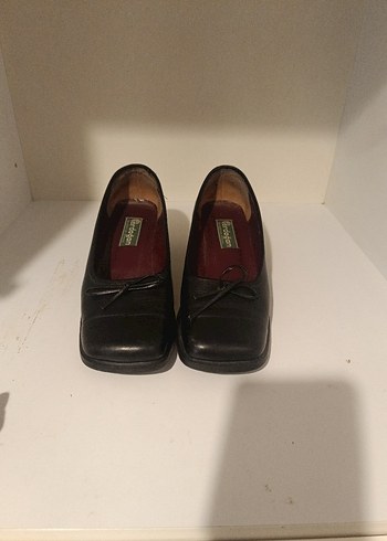 Kare Burunlu Siyah Kadın Topuklu Ayakkabı