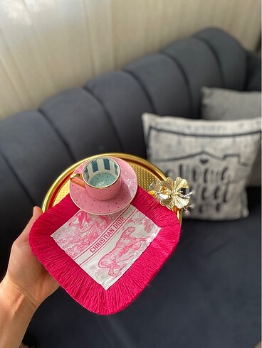 Pembe dior