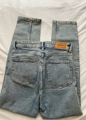 36 Beden mavi Renk Stradivarius mom jean