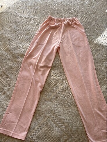 38 Beden ten rengi Renk Hic giyilmemis pijama takimi