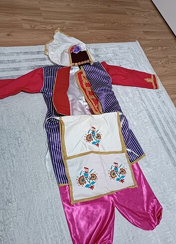 Folklor kıyafeti 