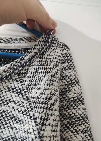 DeFacto siyah ve beyaz desenli uzun kollu kadın kazak - Görsel 5