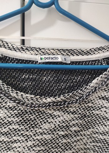 DeFacto siyah ve beyaz desenli uzun kollu kadın kazak - Görsel 3