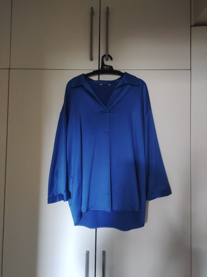 Koyu mavi V Yaka Uzun Kollu Koton kadın gömlek - Görsel 4