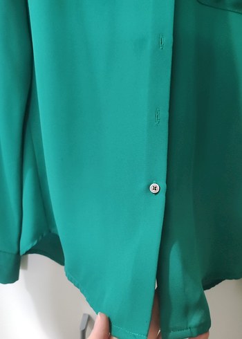 Koyu yeşil V Yaka Uzun Kollu H&M kadın gömlek - Görsel 6