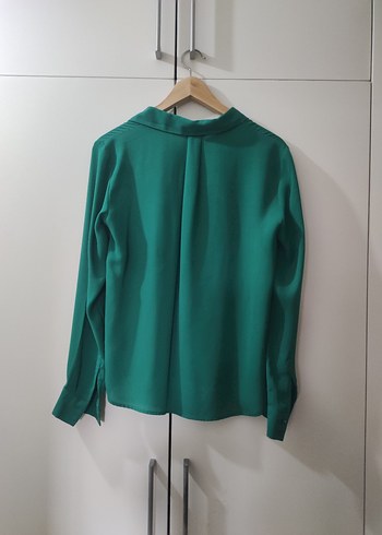 Koyu yeşil V Yaka Uzun Kollu H&M kadın gömlek - Görsel 4