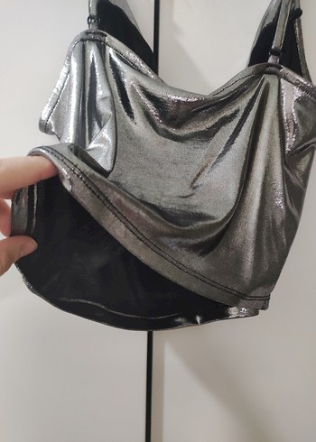 H&M Divided parlak gri metalik kadın askılı üst - Görsel 8