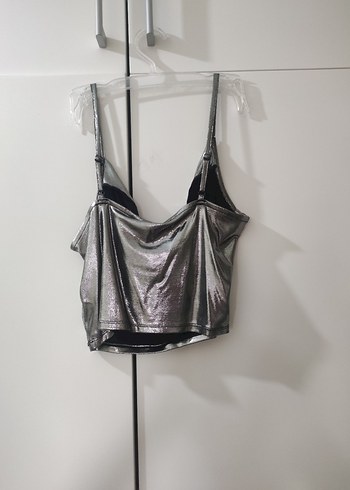 H&M Divided parlak gri metalik kadın askılı üst - Görsel 5