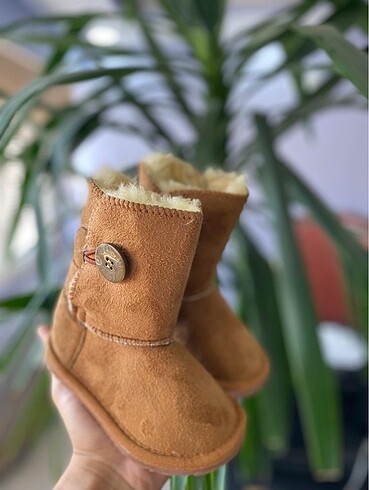 Ugg bot