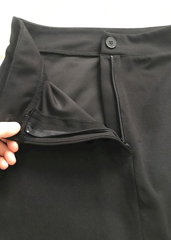 Öncen yırtmaçlı siyah etek - Görsel 3