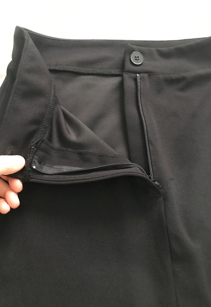 Öncen yırtmaçlı siyah etek - Görsel 3