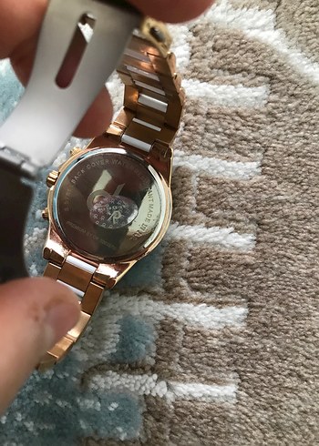 Beyaz Kayışlı Klasik Kadın Kol Saati orijinaldir - Görsel 3