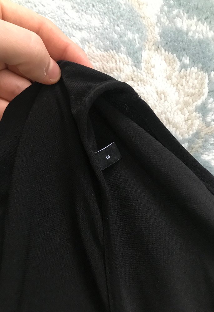 Uzun kollu yırtmaçlı sırt dekolteli siyah elbise - Görsel 5