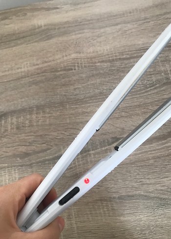 Beyaz Gri Saç Düzleştirici - Görsel 3