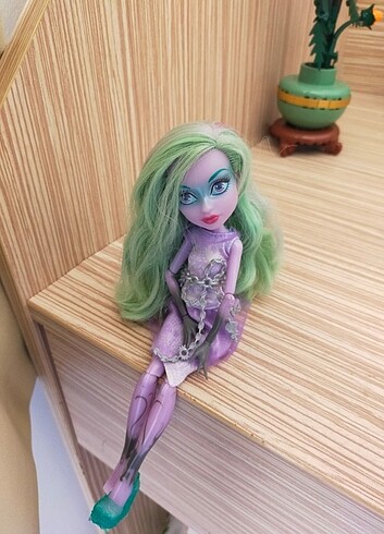 MONSTER HİGH twayla haunted