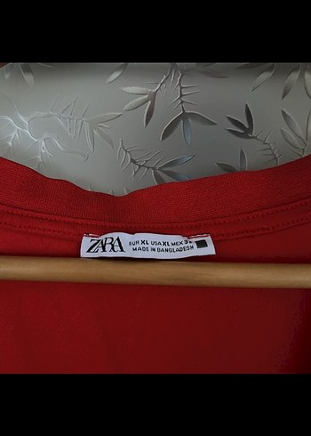 Zara kadın V Yakalı Keten Tişört - Görsel 2