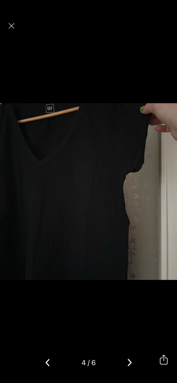 GAP V yakalı kadın tişört - Görsel 4