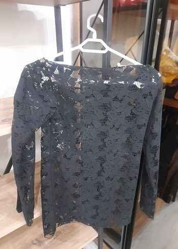 Dantel Detaylı Siyah Uzun Kollu Bluz - Görsel 4