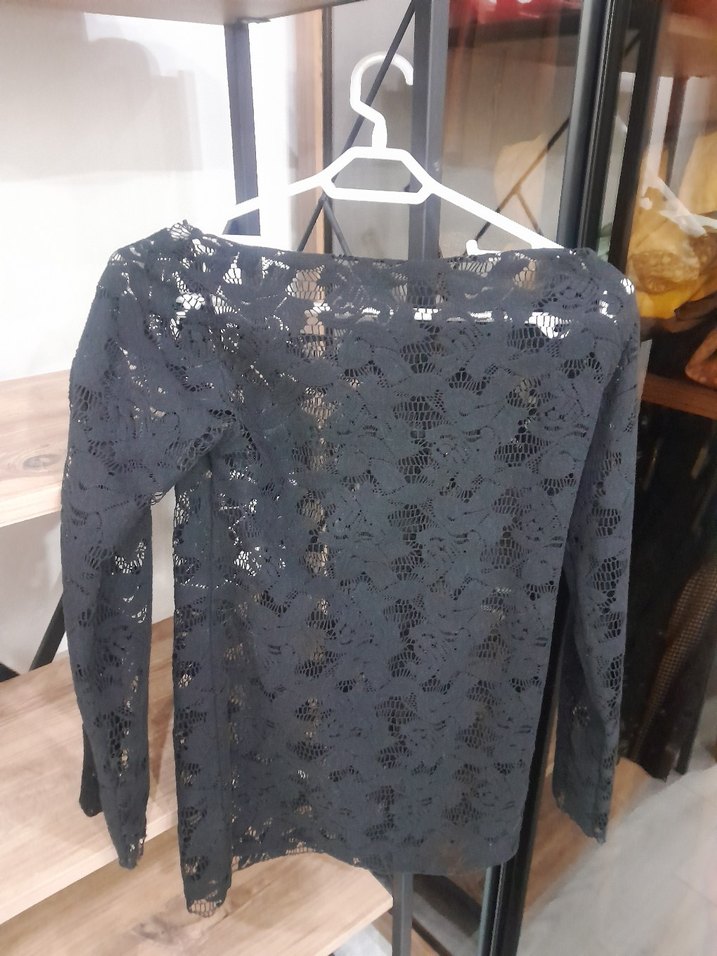 Dantel Detaylı Siyah Uzun Kollu Bluz - Görsel 4