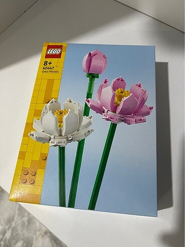Lego lotus çiçeği