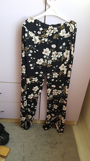 Cicekli pant