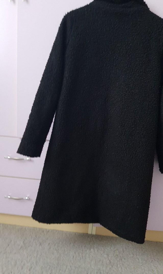 Kadın Siyah Uzun Kürklü Kaban - Görsel 4