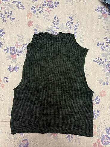 Stradivarius yeşil m beden bluz