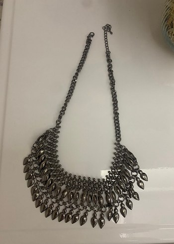 Gri Zincir Detaylı Kolye - Görsel 2