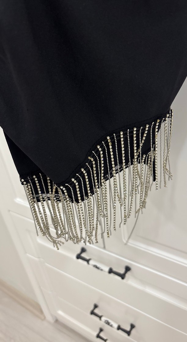 Siyah Uzun Kollu Püsküllü Gotik Elbise - Görsel 2