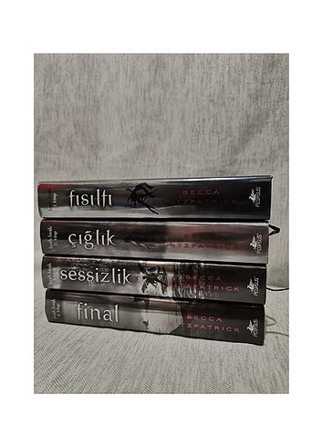 Hush Hush Serisi