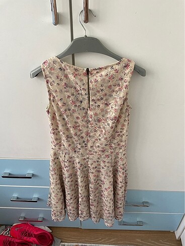 LC Waikiki elbise