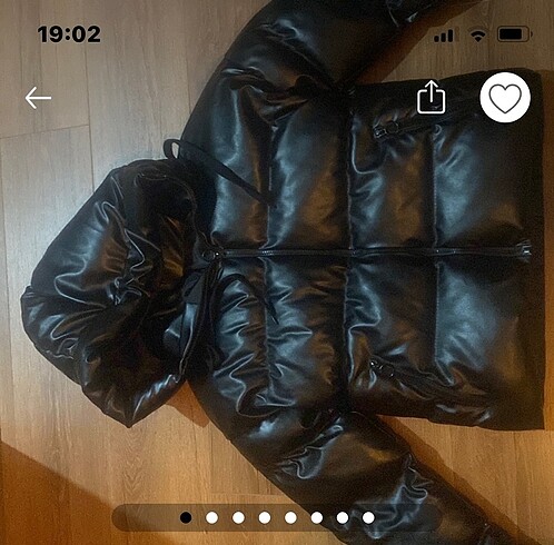 Deri görünümlü şişme mont