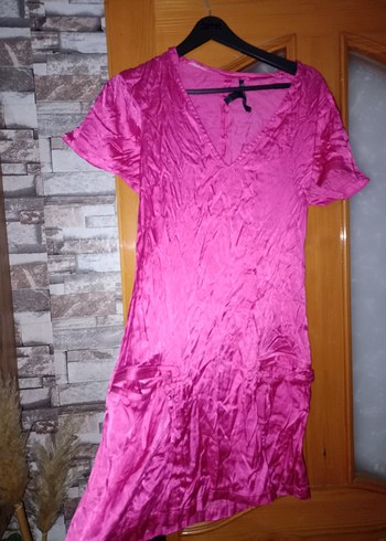 Pembe Midi Saten V Yaka Salaş Elbise
