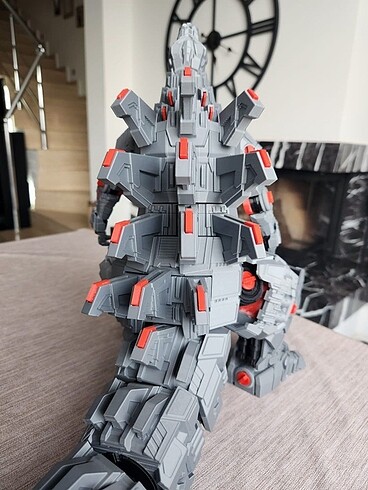  Beden Renk Mecha Godzilla Figürü 36 cm yükseklik ve 1.7 kg ağırlık