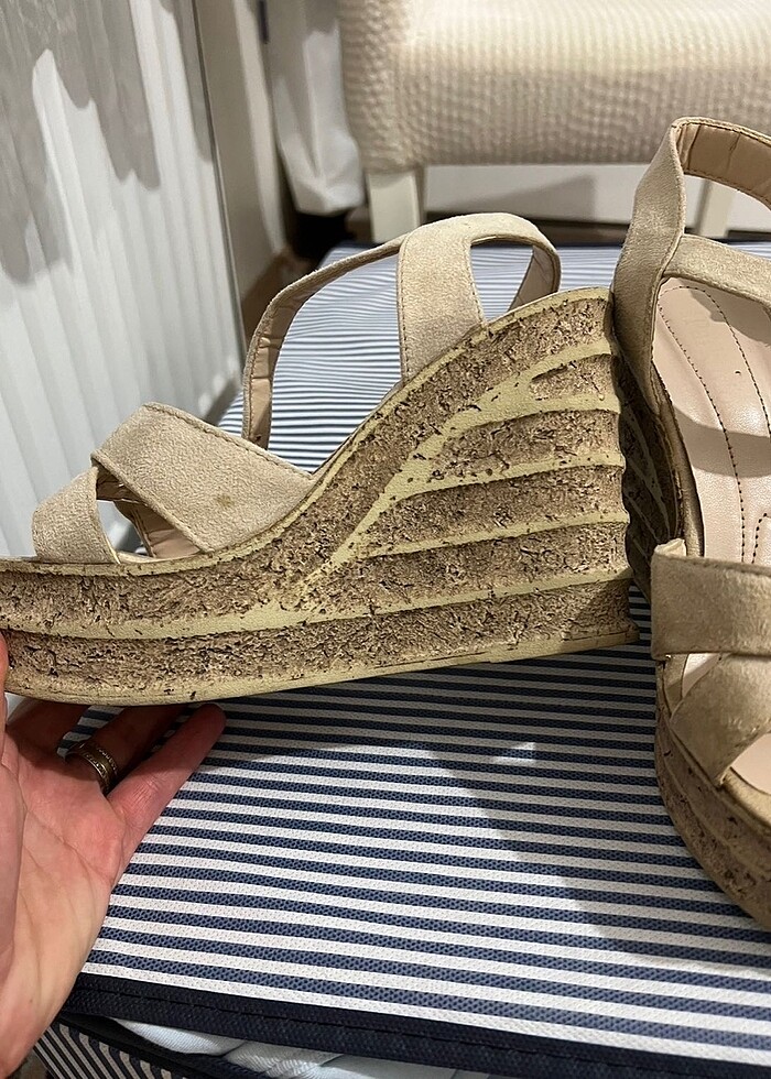 Dolgu topuklu - Görsel 2