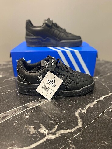 Adidas Çok satan detay açıklama da