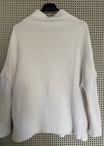 m Beden Zara Beyaz Boğazlı Sweatshirt