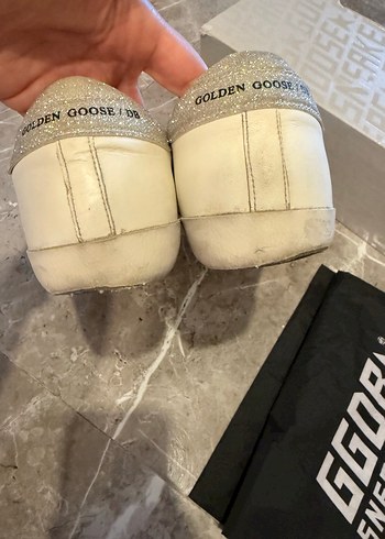Golden Goose Deluxe Golden Goose Gri Yıldız Detaylı Beyaz Kadın Spor Ayakkabı